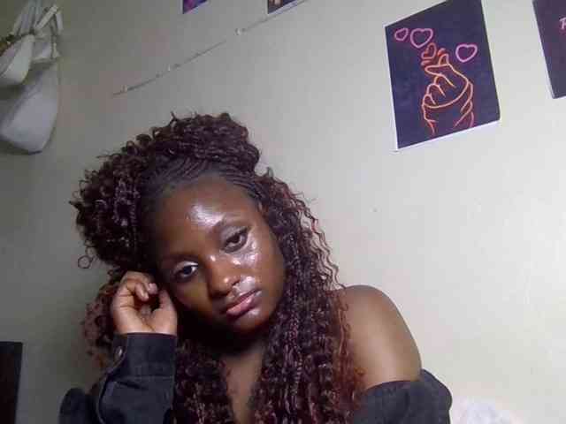SweetKimmie webcam