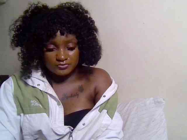 SweetKimmie webcam