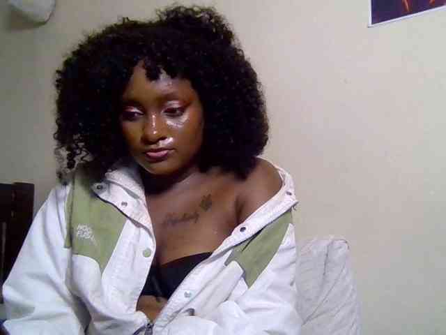 SweetKimmie webcam