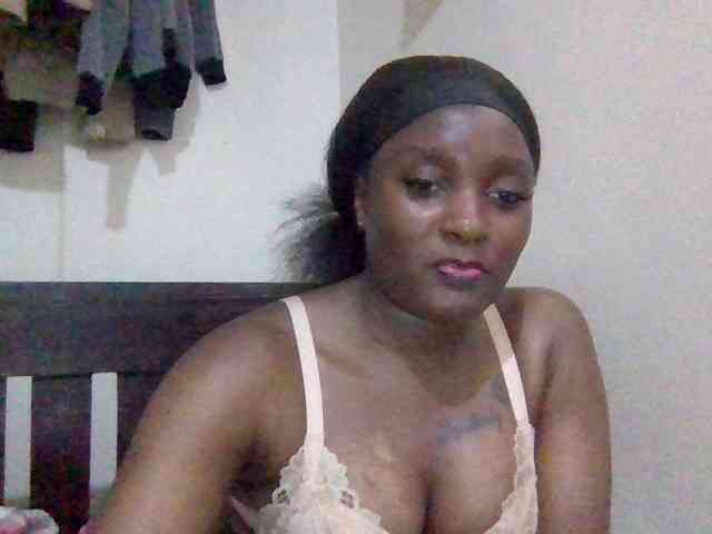 SweetKimmie webcam