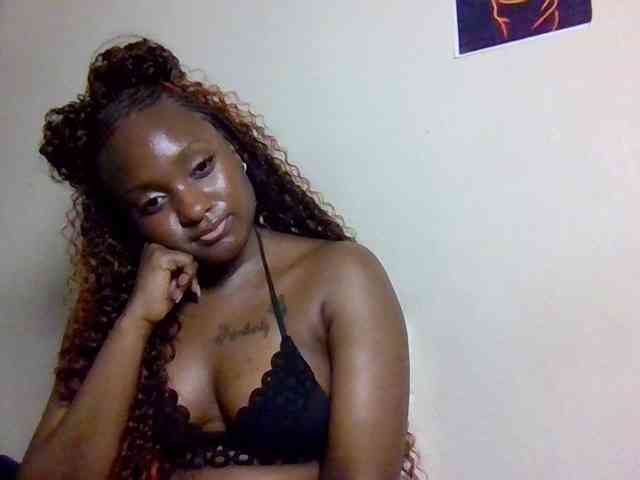 SweetKimmie webcam