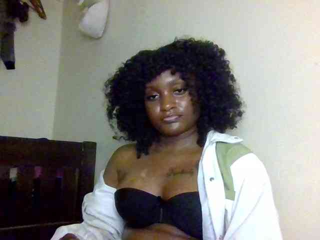 SweetKimmie webcam