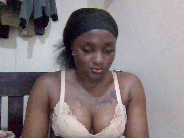 SweetKimmie webcam
