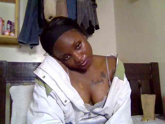 SweetKimmie webcam