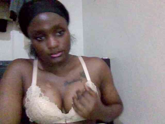 SweetKimmie webcam