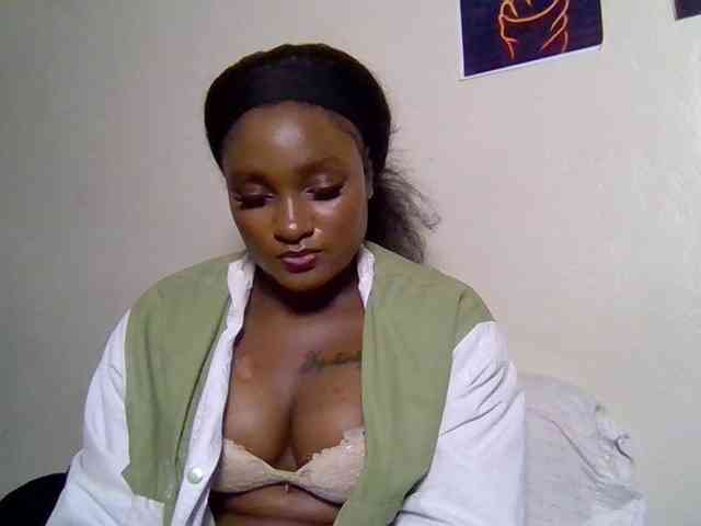 SweetKimmie webcam