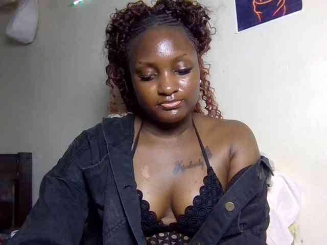 SweetKimmie webcam