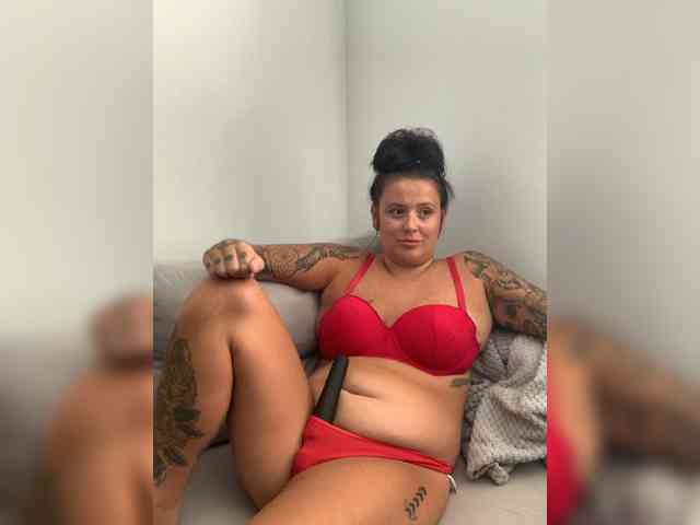 Charsworld12 webcam