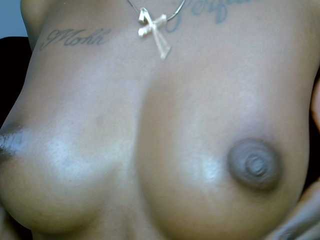 Sweetgurl2 live cam on BongaCams