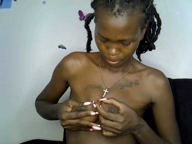 Sweetgurl2 live cam on BongaCams