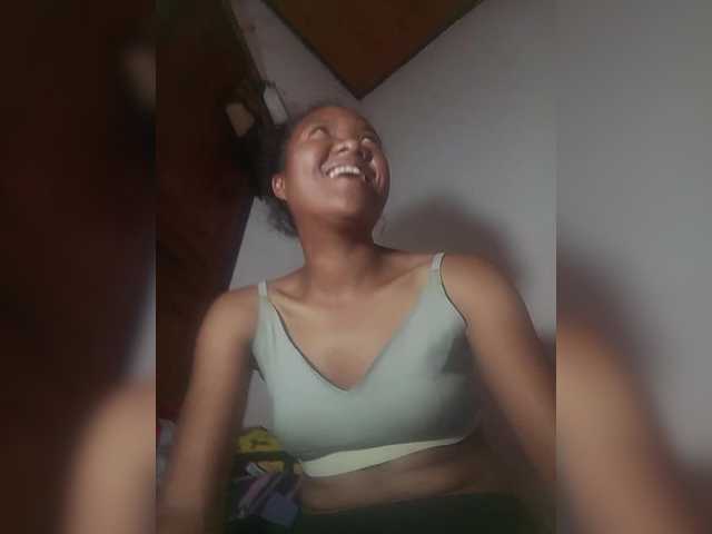 Rosiah01 Live Cam on BongaCams