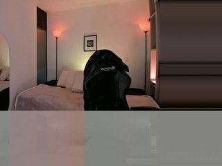 ChloeMoreti Porn Show