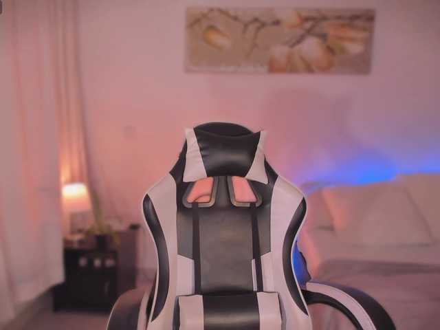 ChloeMoreti's BongaCams show and profile