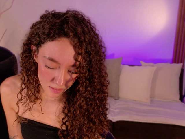 ChloeMoreti preview