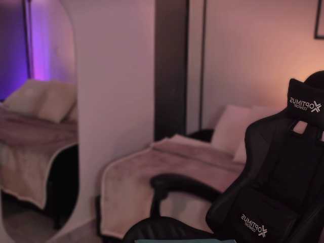 ChloeMoreti live cam on BongaCams