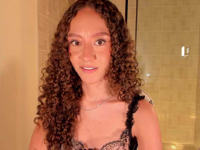 ChloeMoreti live cam on BongaCams