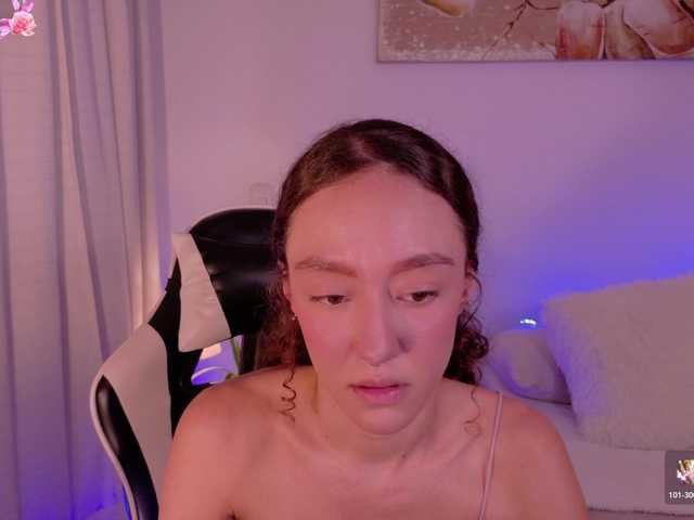 ChloeMoreti live cam on BongaCams