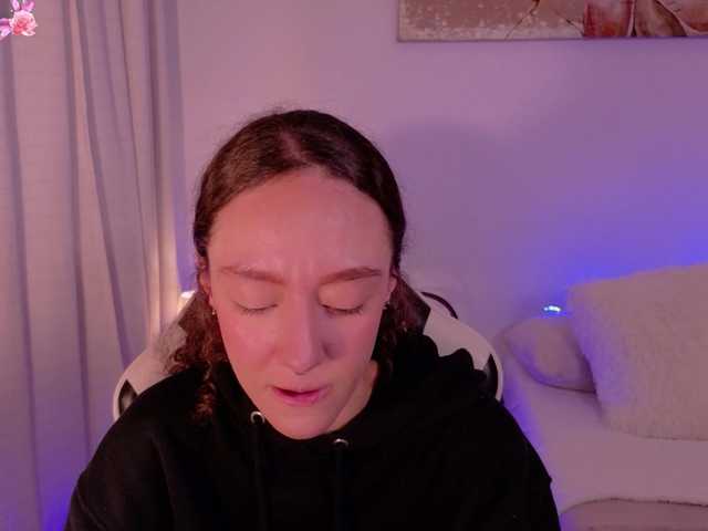 ChloeMoreti live cam on BongaCams