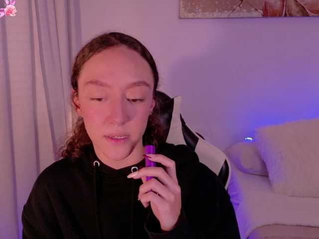 ChloeMoreti live cam on BongaCams