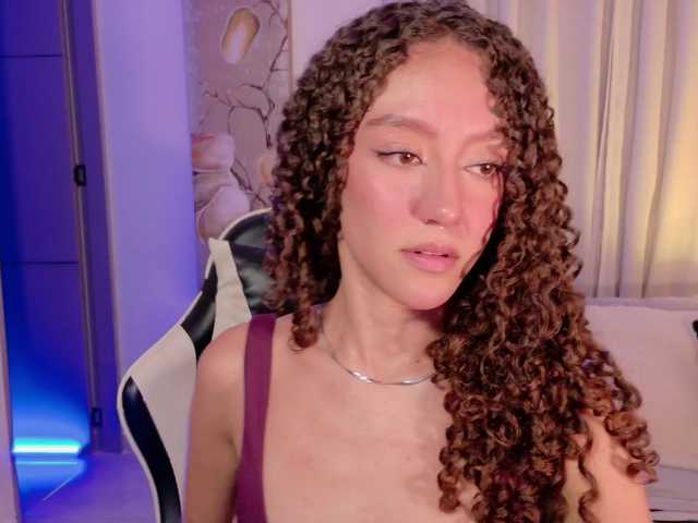 ChloeMoreti live cam on BongaCams
