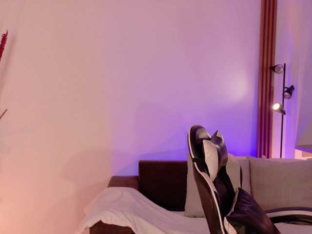 ChloeMoreti's BongaCams show and profile