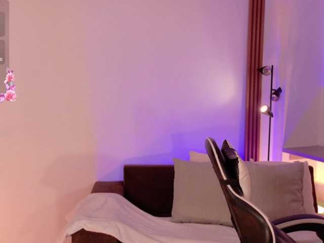 ChloeMoreti's BongaCams show and profile