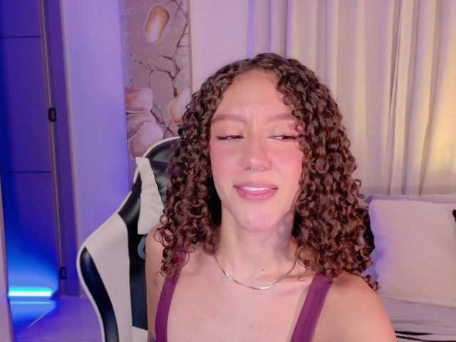 ChloeMoreti live cam on BongaCams