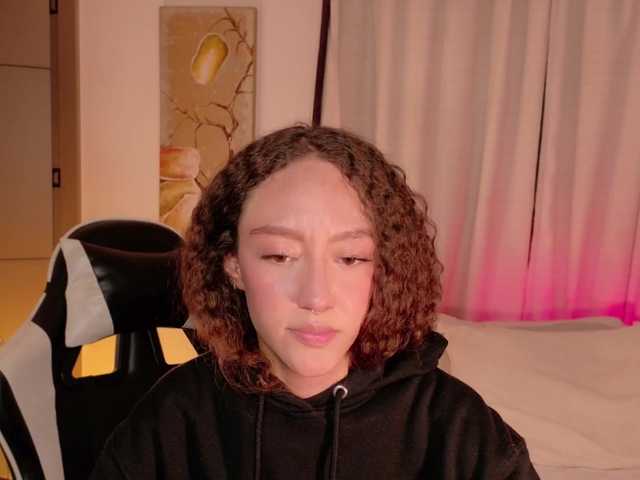 ChloeMoreti preview