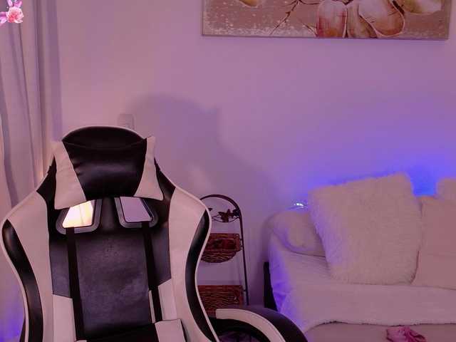 ChloeMoreti live cam on BongaCams