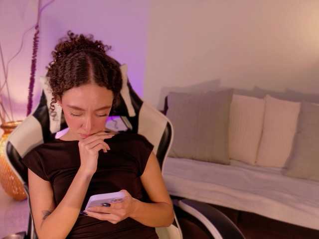 ChloeMoreti live cam on BongaCams