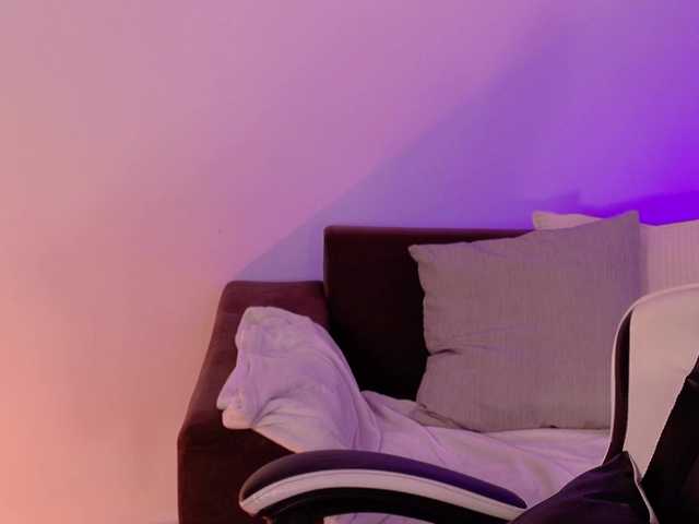 ChloeMoreti's BongaCams show and profile