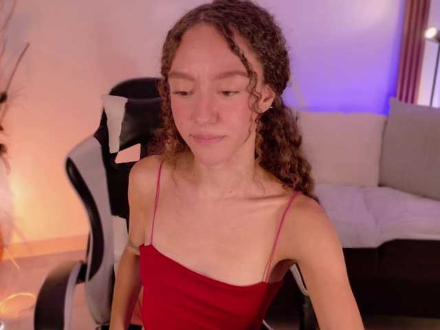 ChloeMoreti's BongaCams show and profile