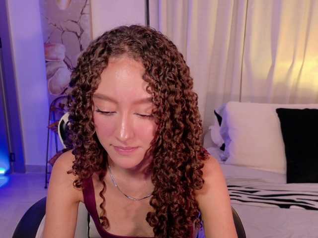 ChloeMoreti live cam on BongaCams
