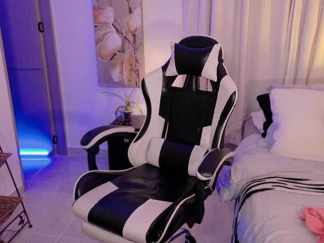 ChloeMoreti live cam on BongaCams