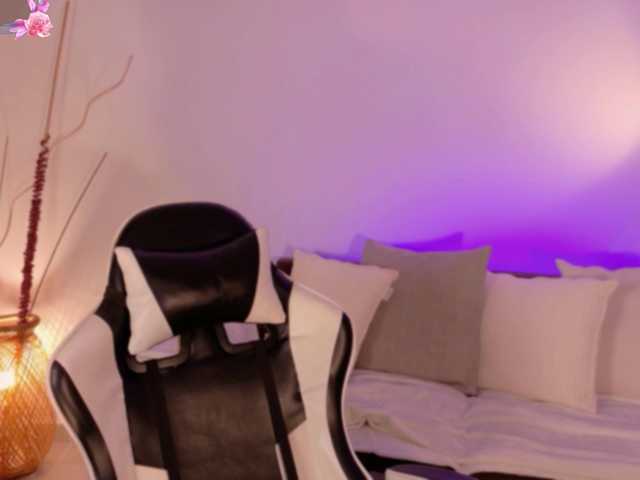 ChloeMoreti live cam on BongaCams