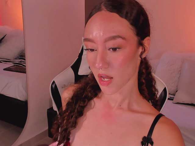 ChloeMoreti live cam on BongaCams
