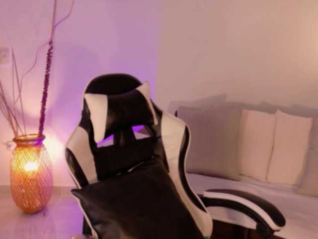 ChloeMoreti live cam on BongaCams
