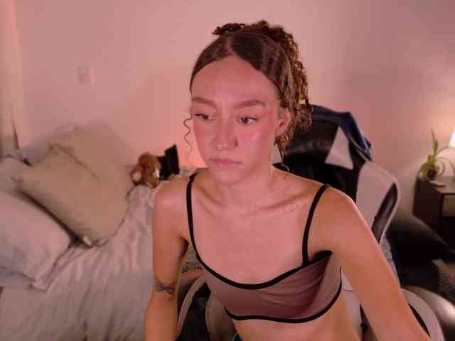 ChloeMoreti webcam