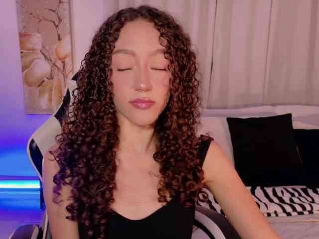 ChloeMoreti webcam