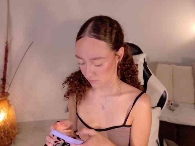 ChloeMoreti