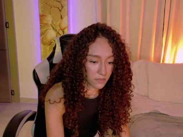 ChloeMoreti webcam