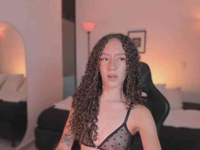 ChloeMoreti webcam