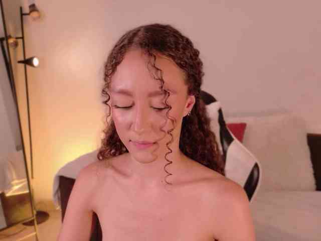 ChloeMoreti