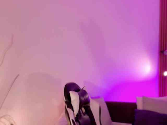 ChloeMoreti webcam