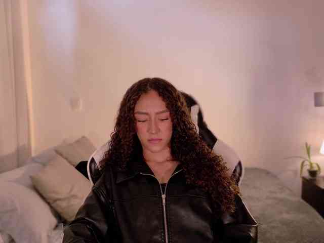 ChloeMoreti webcam