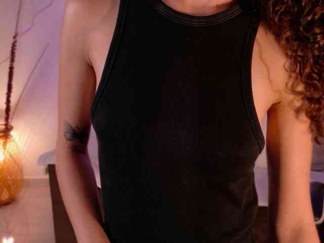 ChloeMoreti webcam