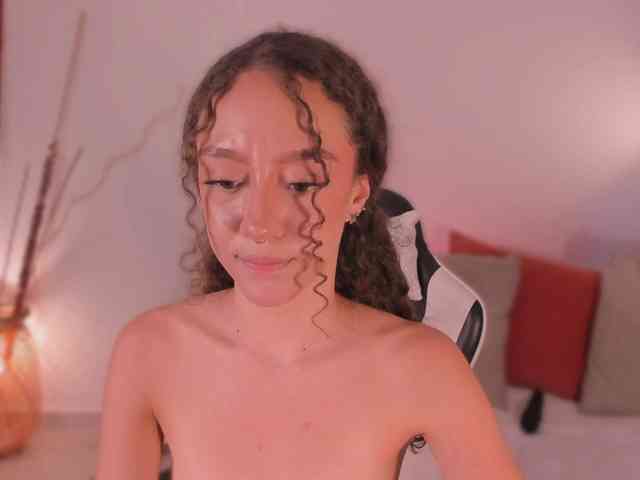 ChloeMoreti webcam