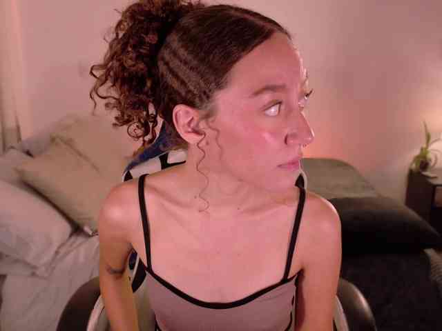ChloeMoreti webcam
