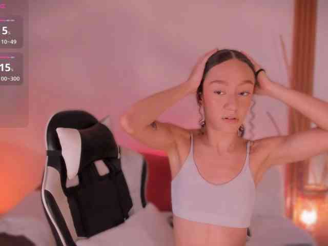ChloeMoreti webcam