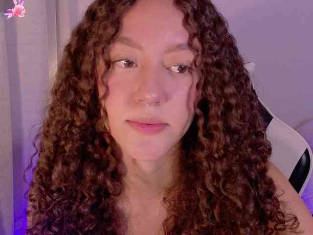 ChloeMoreti webcam